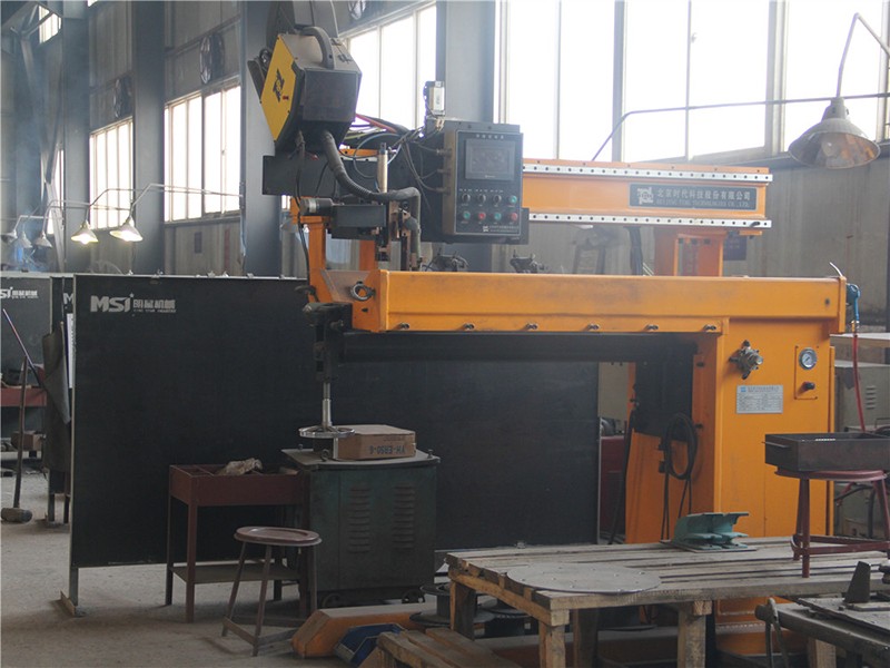 直縫自動焊--焊接設(shè)備